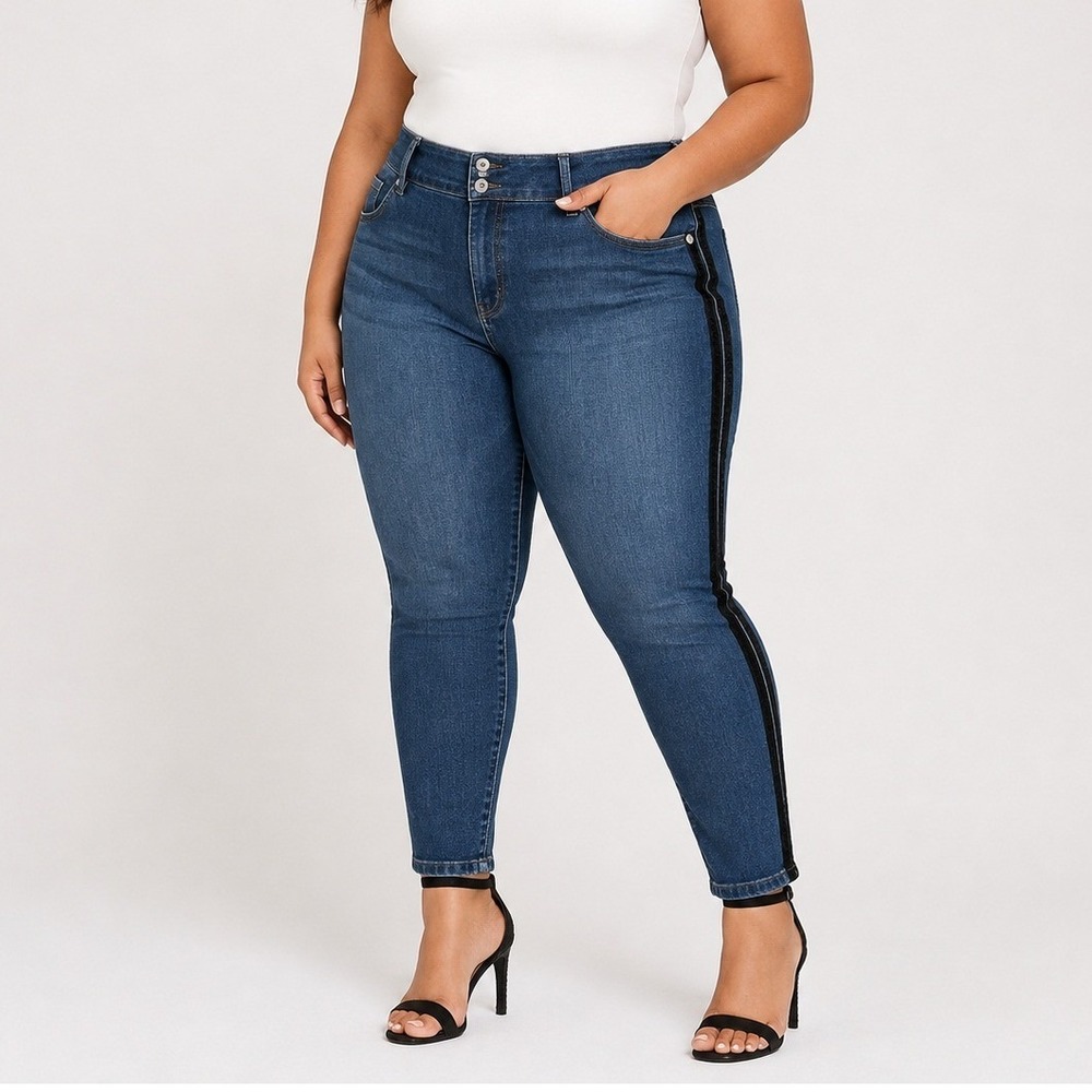 Torrid Plus 24 Jeggings Dark Wash Velvet Side Stripe High Rise Skinny Plus Jeans